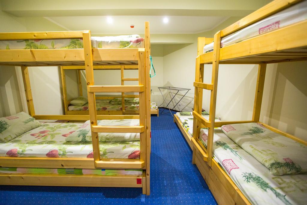 Avino Apart - Hostel Lviv Kültér fotó