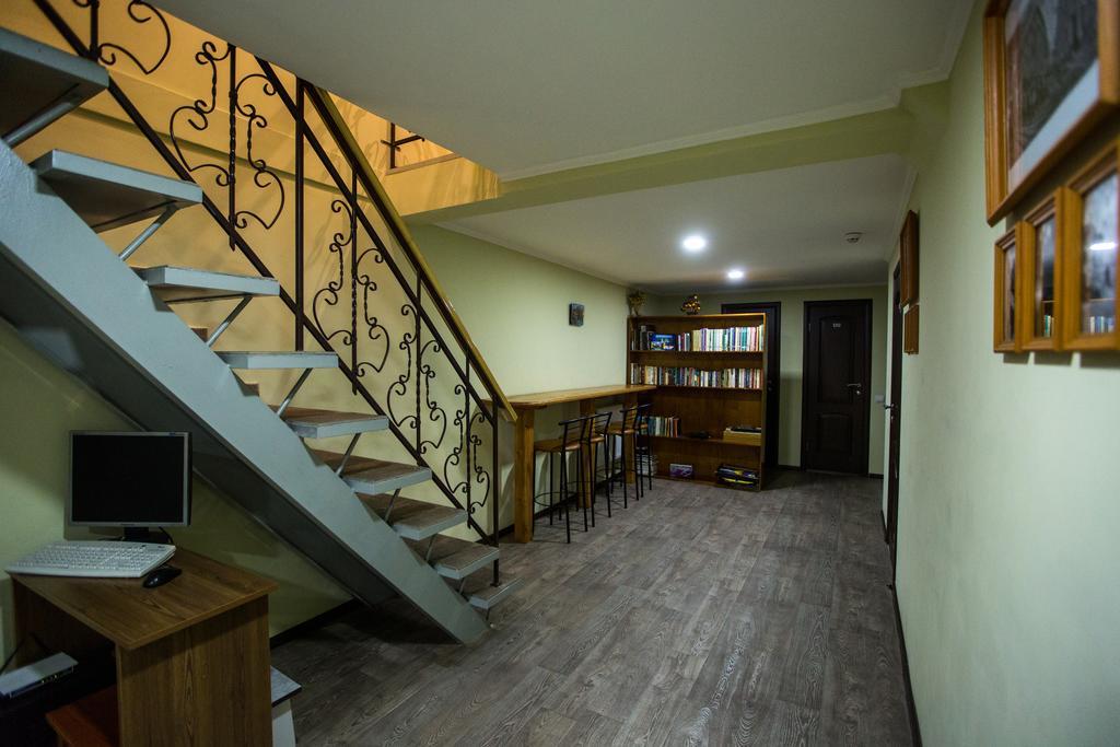 Avino Apart - Hostel Lviv Kültér fotó